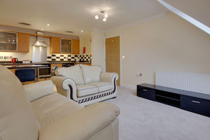 OP Lounge/Kitchen- click for photo gallery